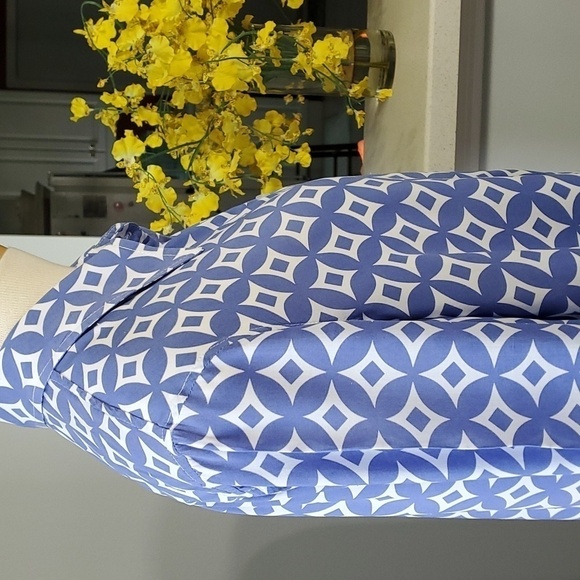 PURE AMICI, lovely long sleeve button shirt. Periwinkle blue geometric p… - Picture 6 of 10